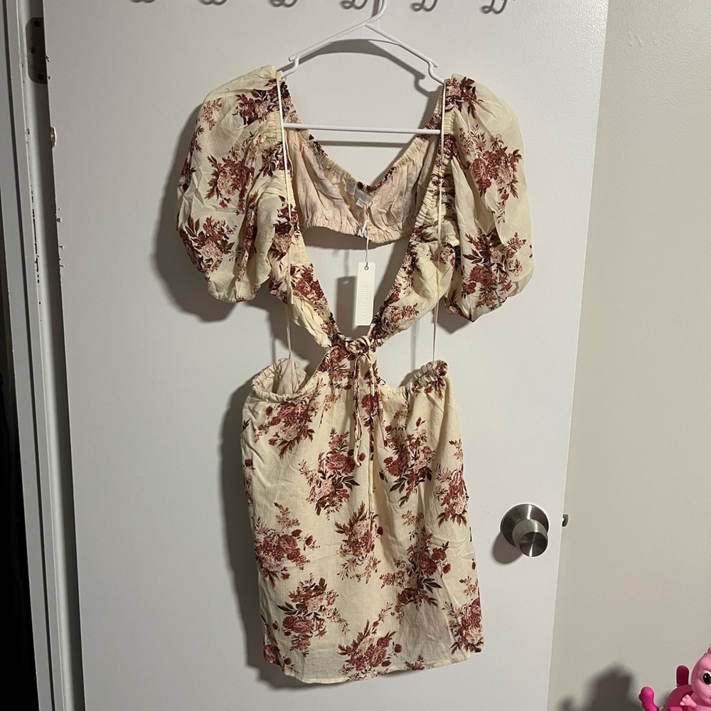 Olivaceous Cream Floral Backless Puff-Sleeve Mini Linen Dress